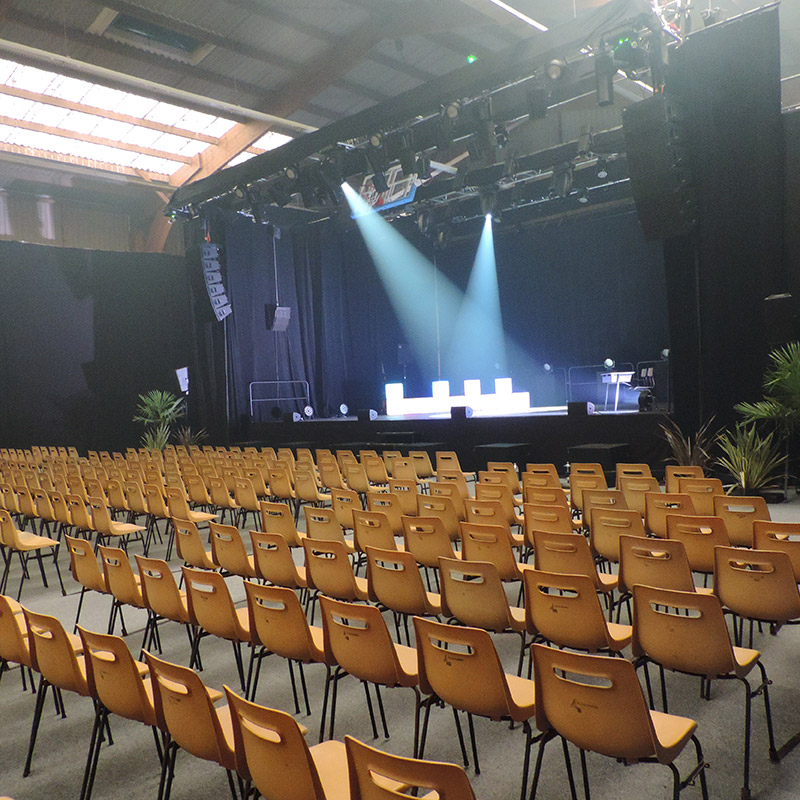 SAINT-DENIS LA CHEVASSE – Salle omnisports